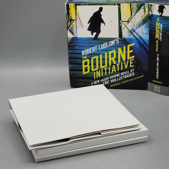 Robert Ludlums The Bourne Initiative Jason Bourne Series CDs 13 Hrs Unabridged - Picture 8 of 8